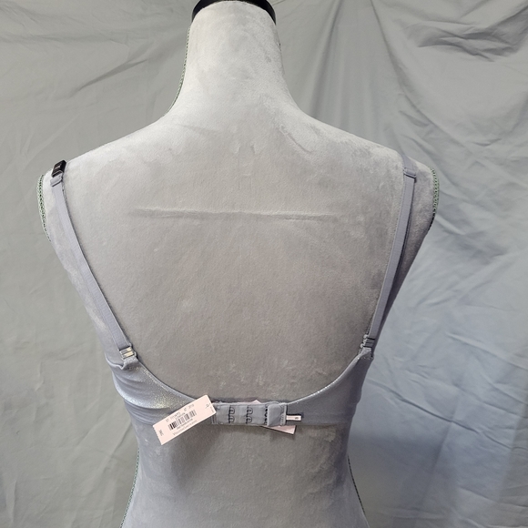 Victoria's Secret Silver Sparkle Demi Bra with fully adjustable straps 36C - Picture 2 of 5